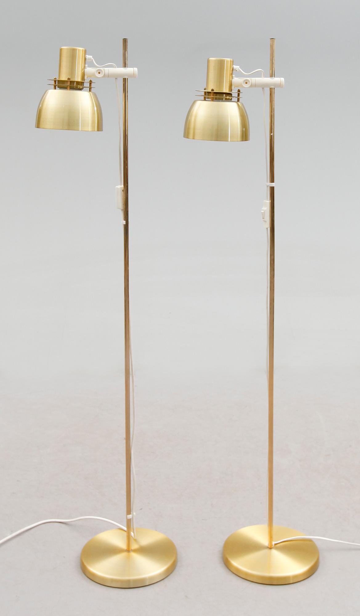 GOLVLAMPOR, 1 par, 1900-talets andra hälft.