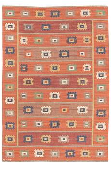 380. Märta Måås-Fjetterström, a carpet, 'Röd grön äng', flat weave, ca 299 x 206 cm, signed AB MMF.