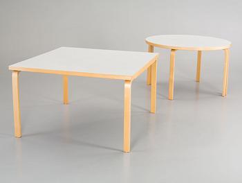 A SET OF 3 PARTS ALVAR AALTO DINING TABLE FROM ARTEK.