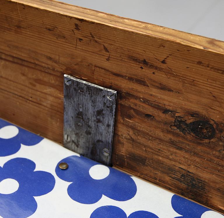 BYRÅ, gustaviansk, 1700-tal.