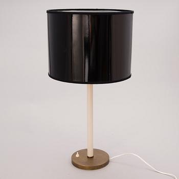 A 1930s table lamp.