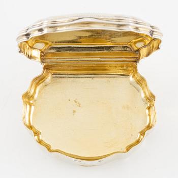 A German silver snuff box, unidentified maker DS, possibly Lüneburg 18th century.