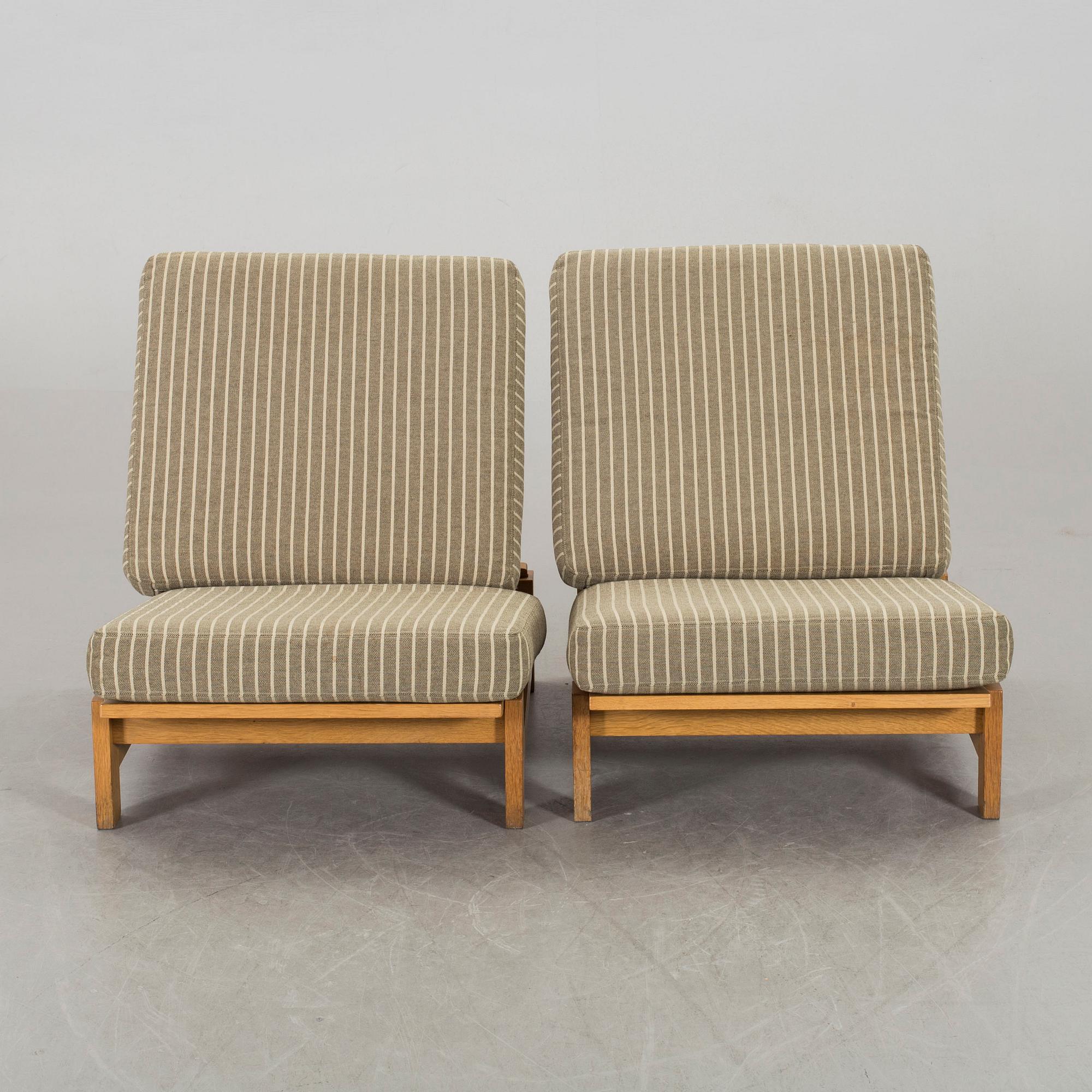 HANS J WEGNER, a pair of lounge chairs model no GE-420 for Getama, Denmark.