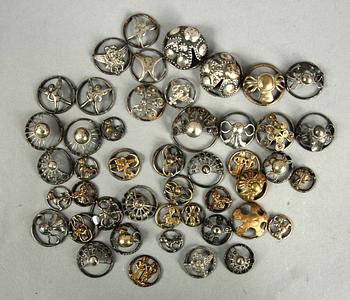 PARTI DRÄKTKNAPPAR M M, bl a silver, 1800-1900-tal.