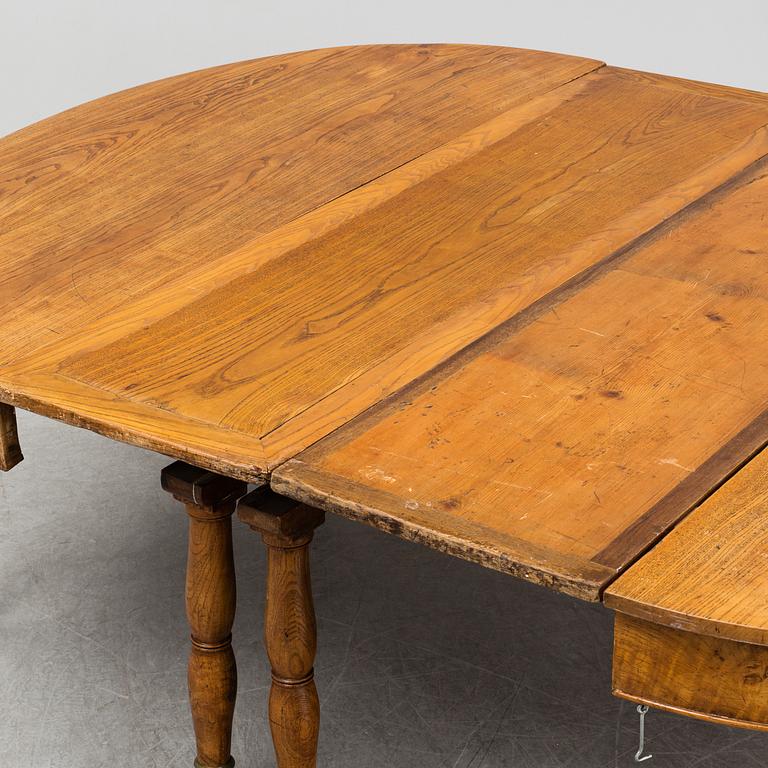A Swedish mid 19th century dinner table.