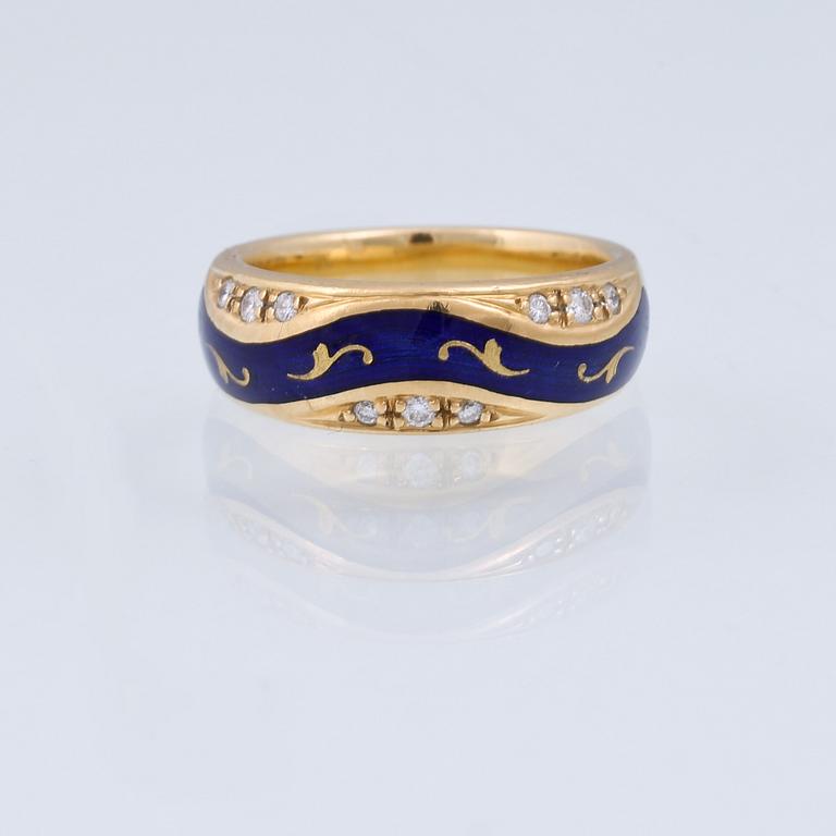 RING, 18K guld med diamanter samt blå emalj, Fabergé, modell F1815 nr 39/1000. Vikt 10,2 gram.
