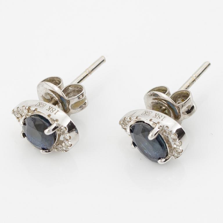 Örhängen, ett par, 18K vitguld med mörka safirer och små åttkantslipade diamanter.