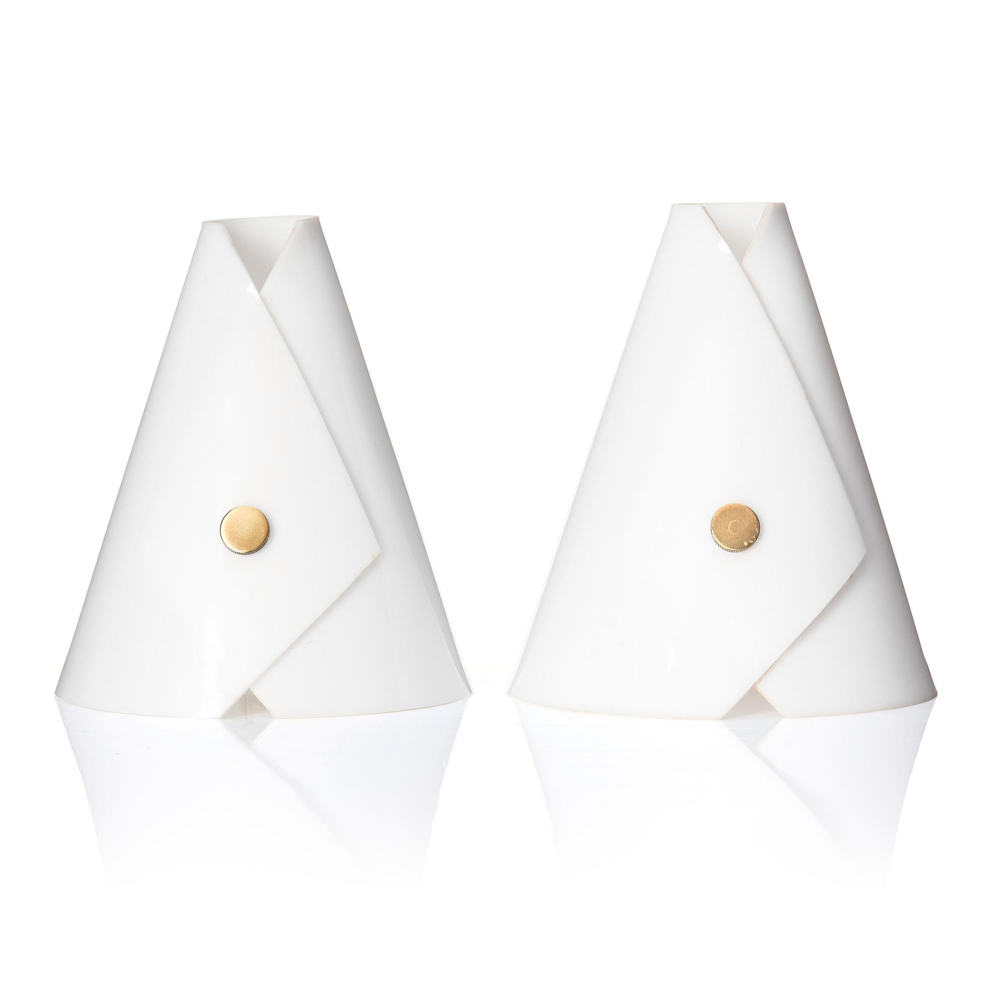 Bertil Brisborg, a pair of table lamps, model Triva "H55", Nordiska Kompaniet 1950s.