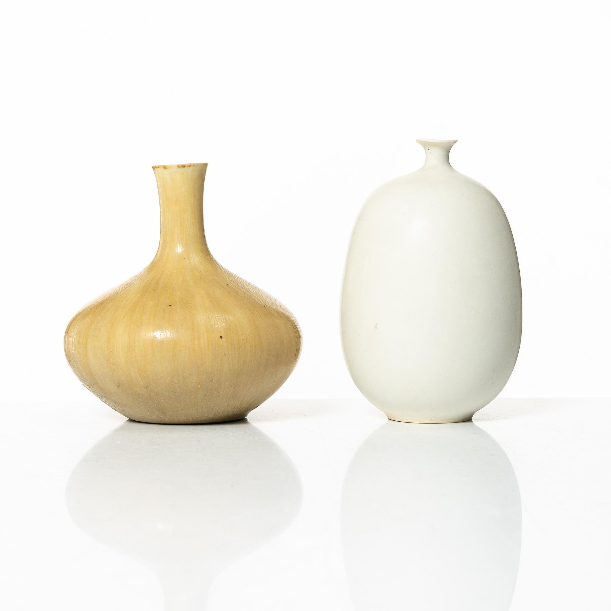 Carl-Harry Stålhane, vas, stengods och Inger Persson, vas, stengods, Rörstrand.