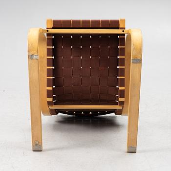 Alvar Aalto, fåtölj, modell 406, Artek, Finland.