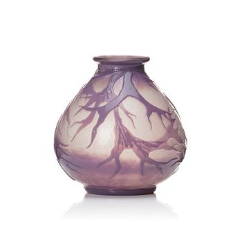 3. Gunnar G:son Wennerberg, an Art Nouveau cameo glass vase, Kosta, Sweden.