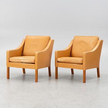 Børge Mogensen, a pair of model 2207 armchairs, Fredericia Stolefabrik, Denmark.