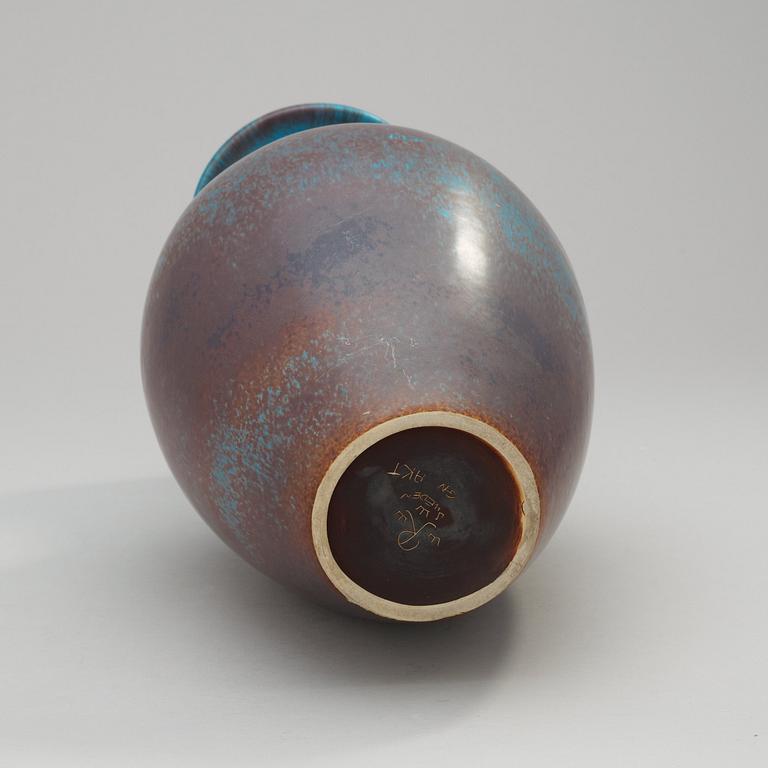 A Gunnar Nylund stoneware vase, Rörstrand 1950's-60's.