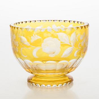 Malja, kristallia, 1900-luvun puoliväli.