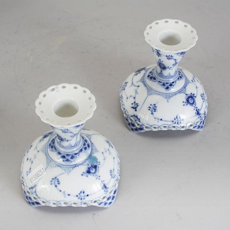KAFFESERVIS, 29 delar, porslin, "Musselmalet", Royal Copenhagen.