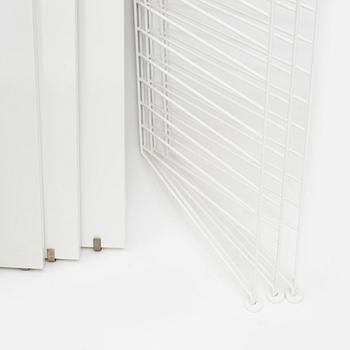 Nils Strinning, hyllsystem "BFB hyllan", String Design AB, 2000-tal.