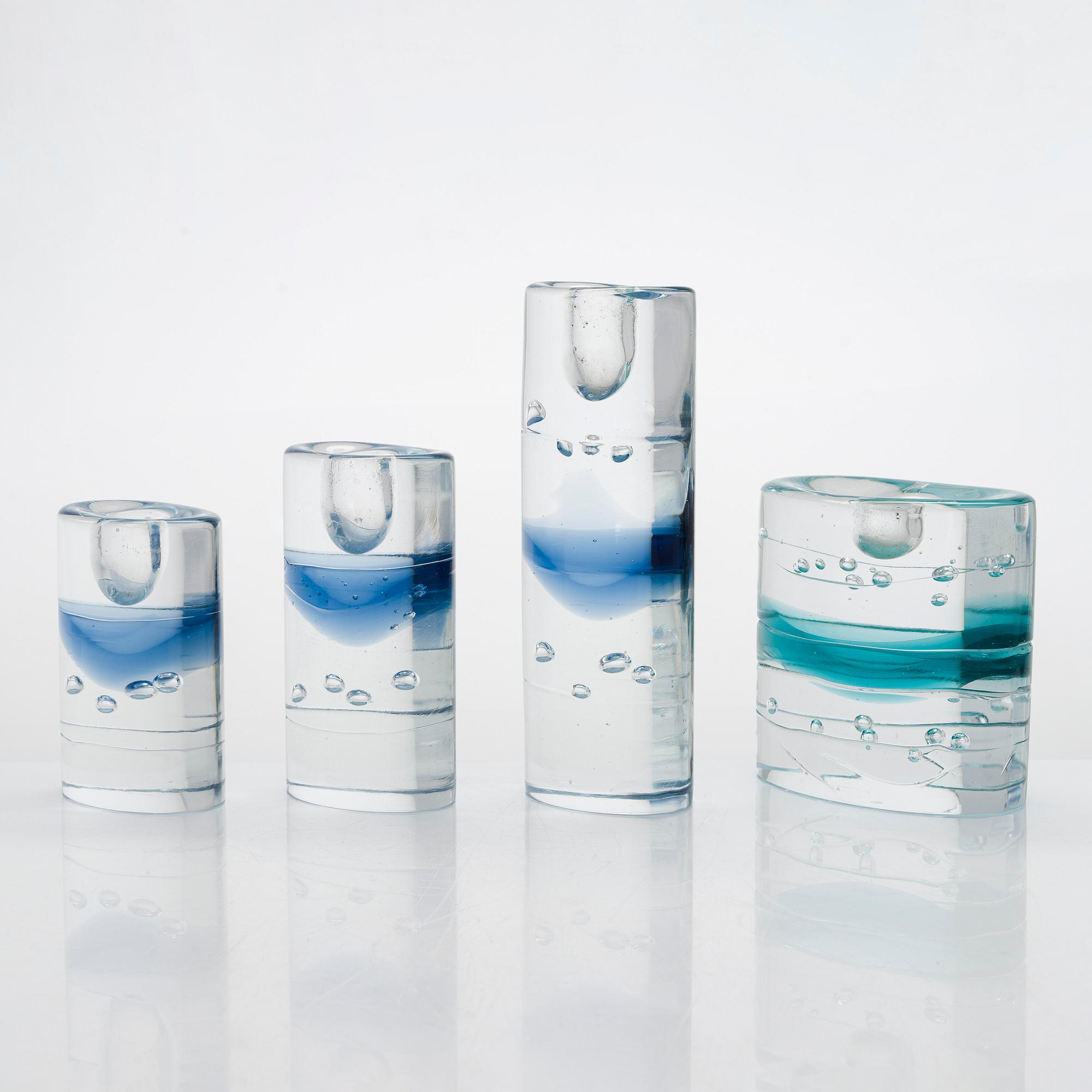 Timo Sarpaneva, lasiveistoksia, kynttilänjalkoja, 4 kpl, "Arktia", signeerattu Timo Sarpaneva Iittala 1990.