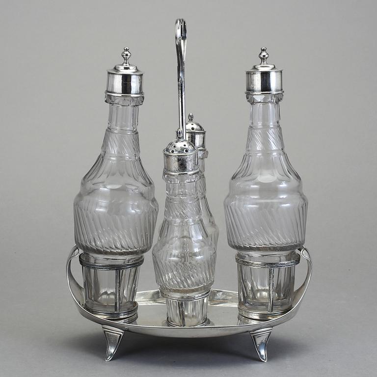 BORDSSURTOUT, nysilver och glas, 1700/1800-tal.