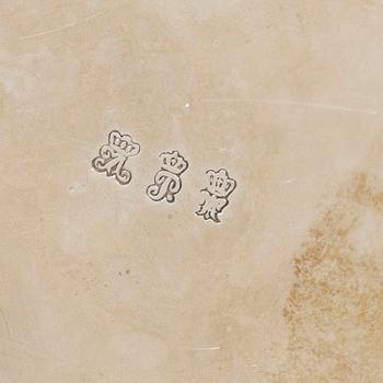 Round silver plate. Probably Georg Roth & Co. Hanau 1891-1919. Pseudomarks.