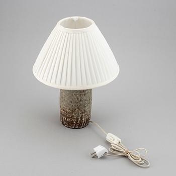 GUNNAR NYLUND, bordslampa, stengods, "Rubus", Rörstrand.