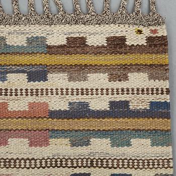 Märta Måås-Fjetterström, matto, "Ljusa plador", flat weave, ca 262 x 161-162,5 cm, signed AB MMF.