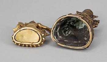 SKULPTURER, två st, mässing, 1900-tal.