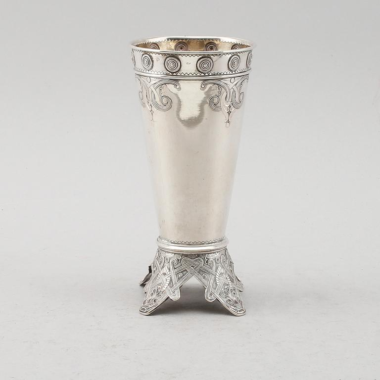 BÄGARE, silver, Erik Gustaf Markström, Uppsala 1901. Vikt ca 180 gram.