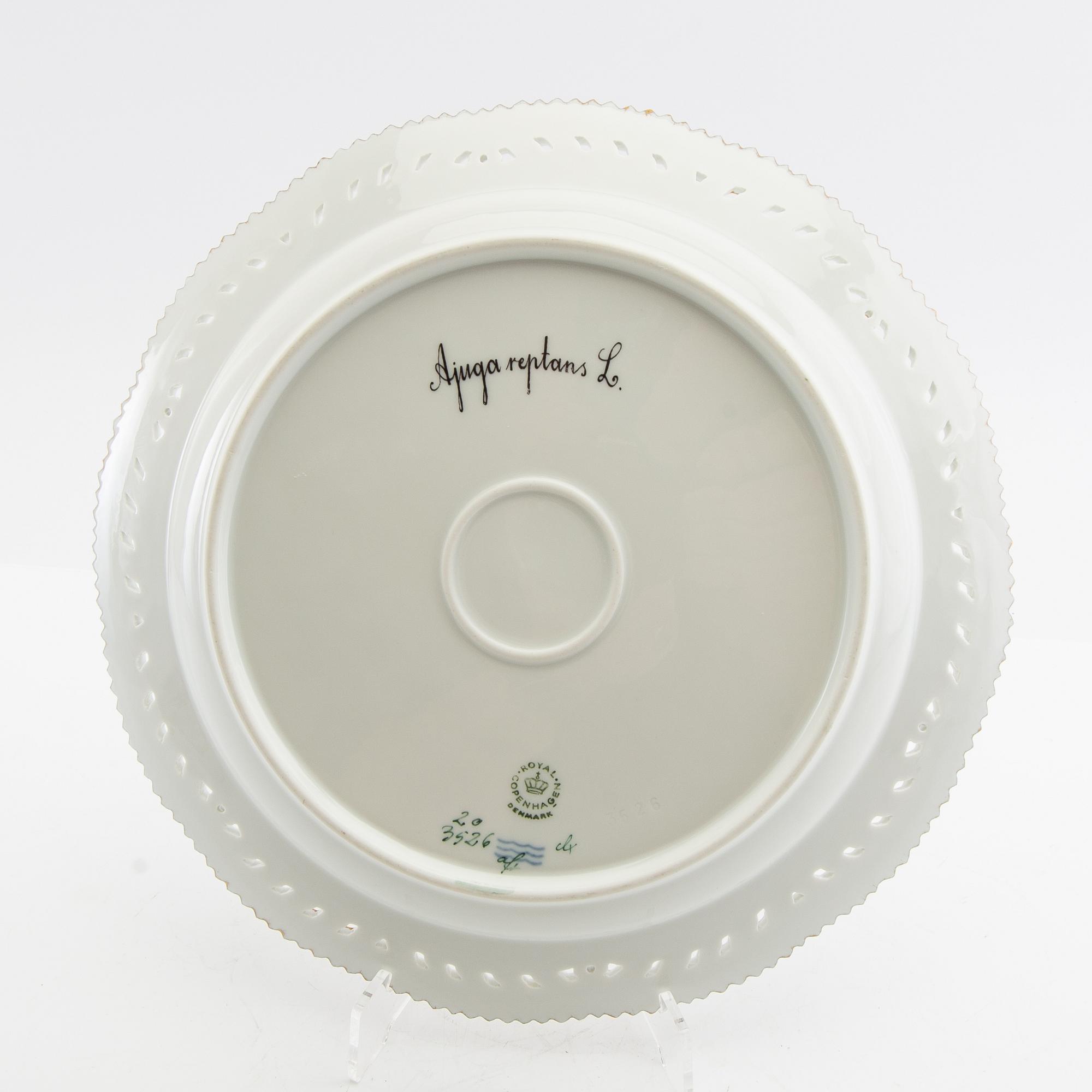 Tallrik Flora Danica Royal Copenhagen Danmark porslin.