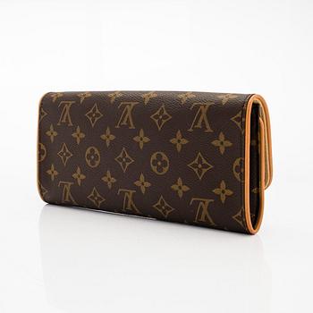 Louis Vuitton, a Monogram Canvas 'Pochette Twin GM' bag.