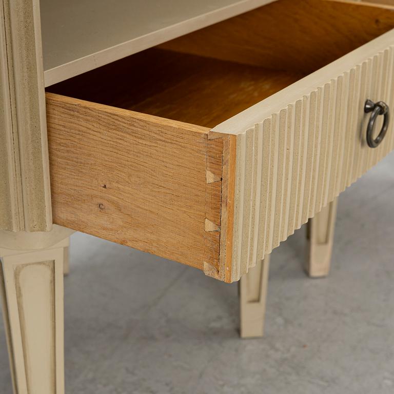 Nattygsbord, ett par, 1940/50-tal.