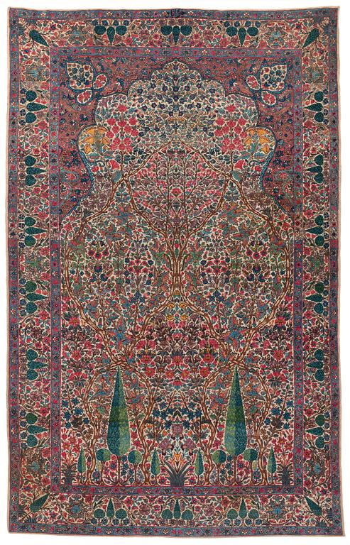 RUG. Semi-antique Kerman Province, the village Kheyrabad. 224,5 x 142,5 cm.
