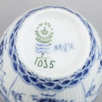 Royal Copenhagen, a part 'Musselmalet' coffee and tea service, Denmark (57 pieces).