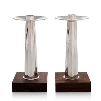 Eero Rislakki, A pair of silver candlesticks on rosewood base, Kultakeskus Hämeenlinna 1965.