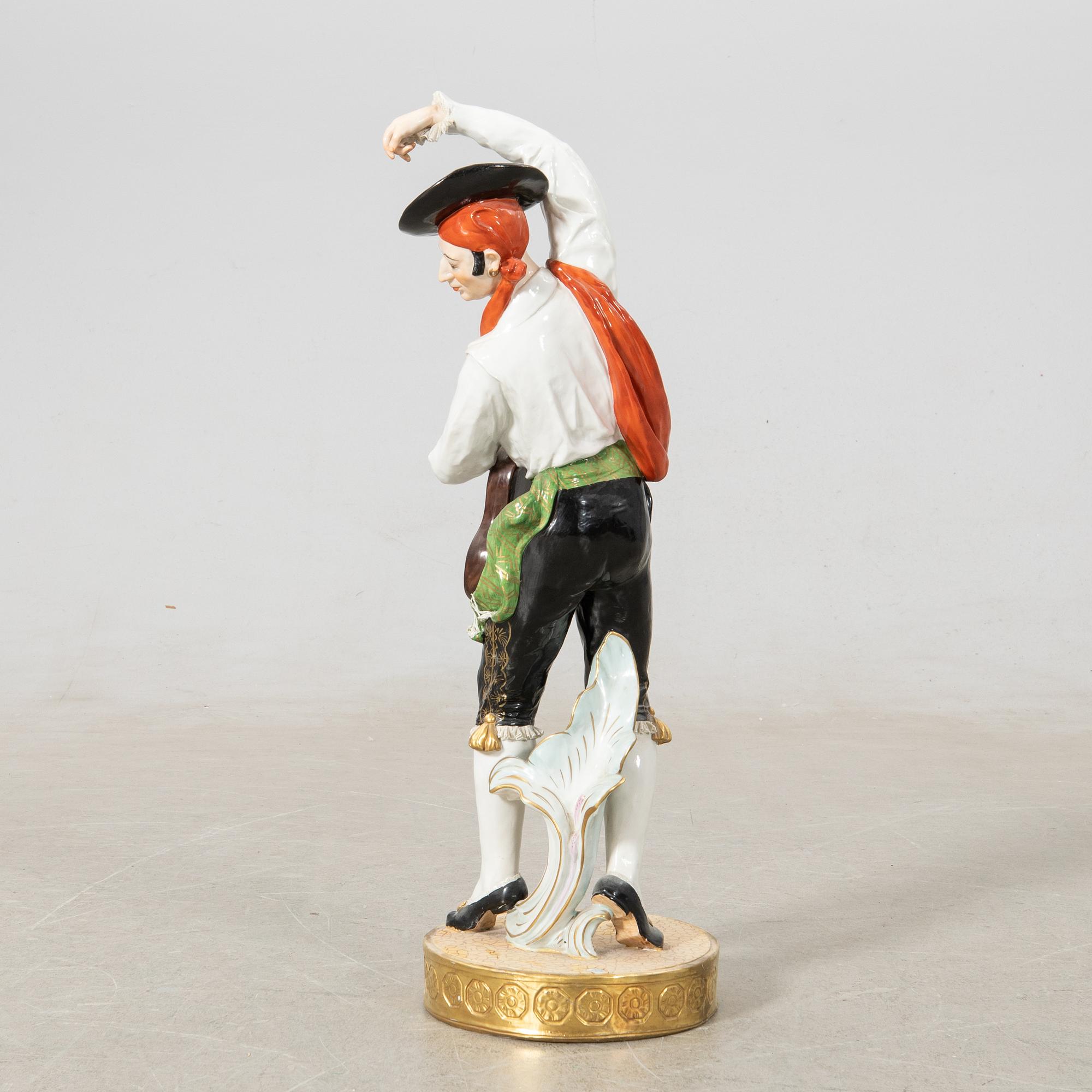 Sculpture Rudolstadt-Volkstedt first half of the 1900s porcelain.