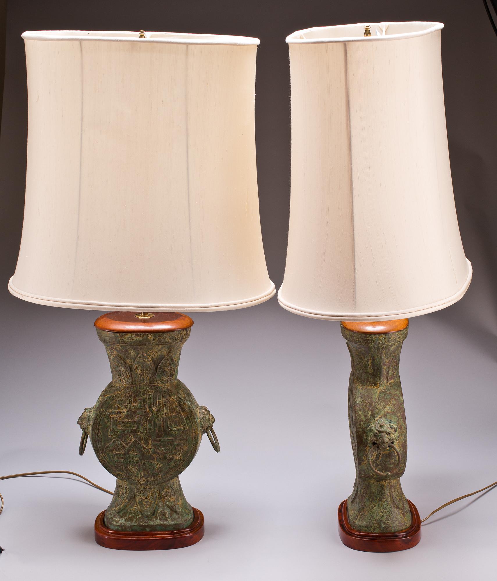 BORDSLAMPOR, 2 st, Kina. 1900-tal.