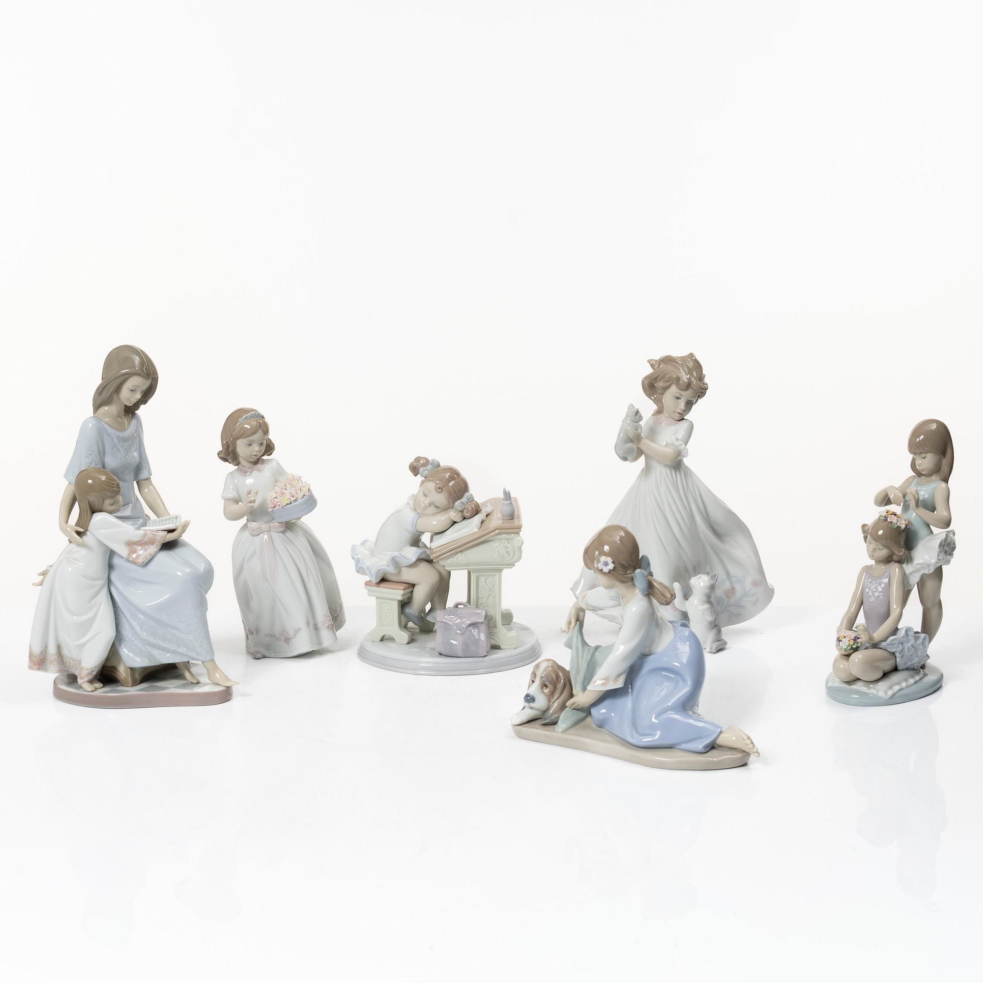 Lladró, figurines, 6 pcs, including "Dog's best friend," "Bedtime story," and "Waiting for the bell," Spain.