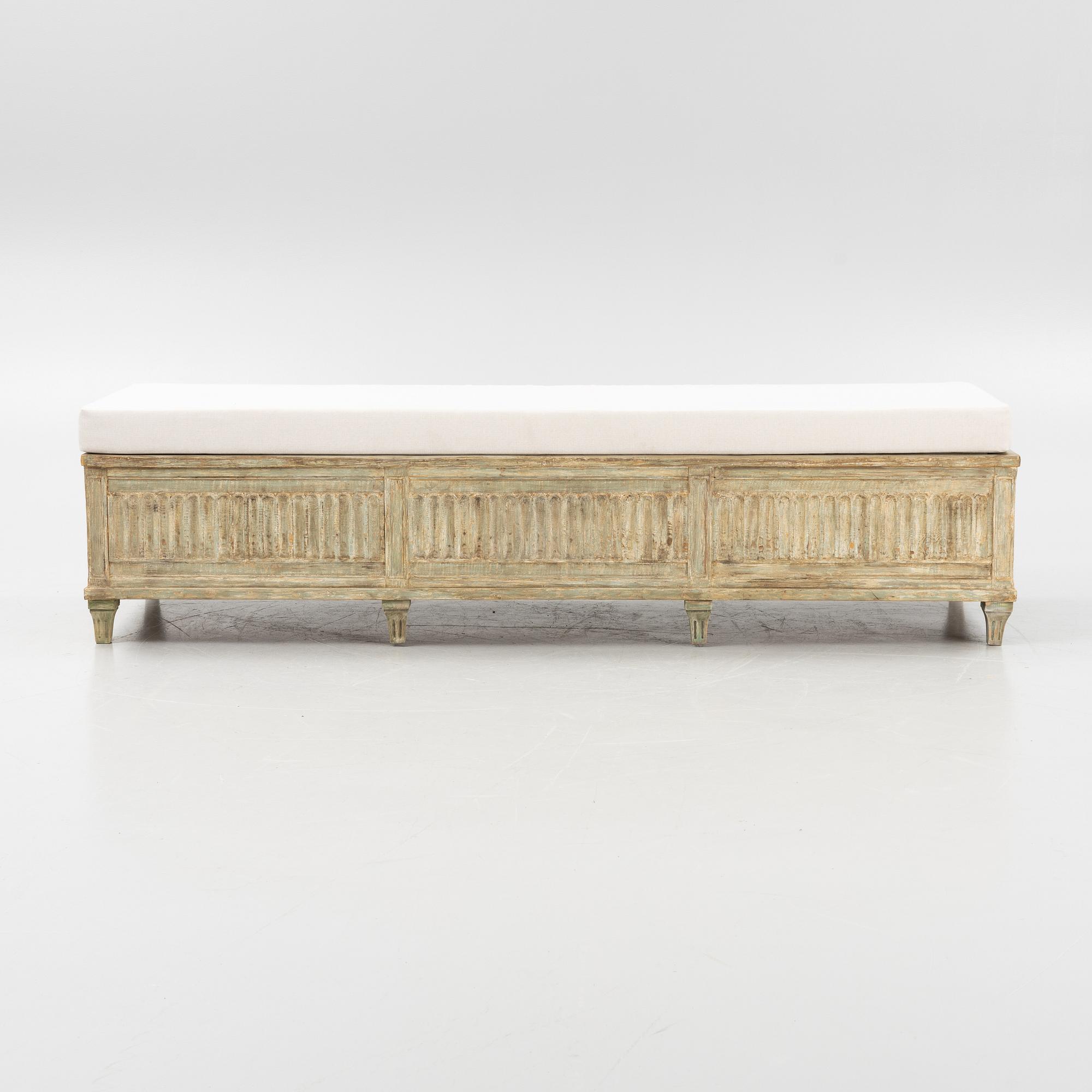 A painted late Gustavian bench, circa 1800.