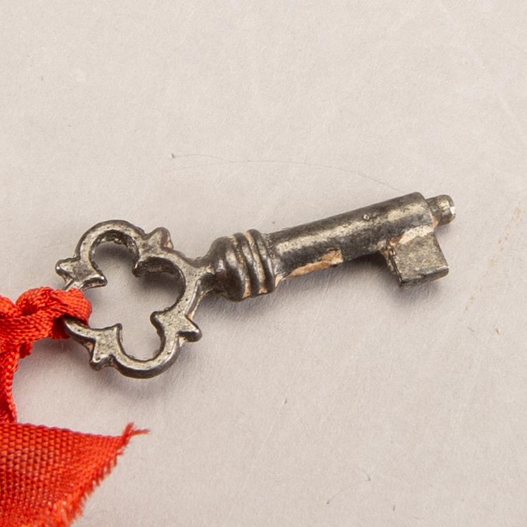 A 19th century probably German silver sugar bowl, weight 378 gr.