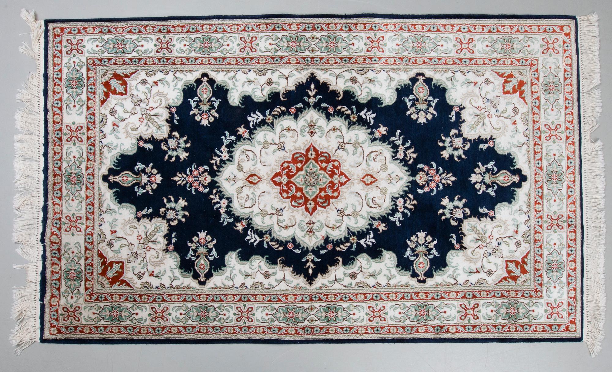 MATTA, silke, 192x93 cm.