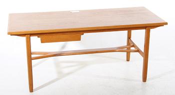 SOFFBORD, design Carl Malmsten. Brännmärkt Bodafors 1969.