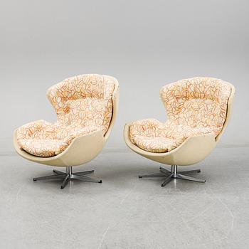 Lennart Bender, a pair of 'Partner' 1970's easychairs.