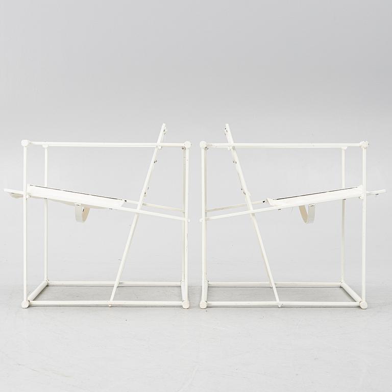 A pair of arm chairs "Cubus", Radboud van Beekum.