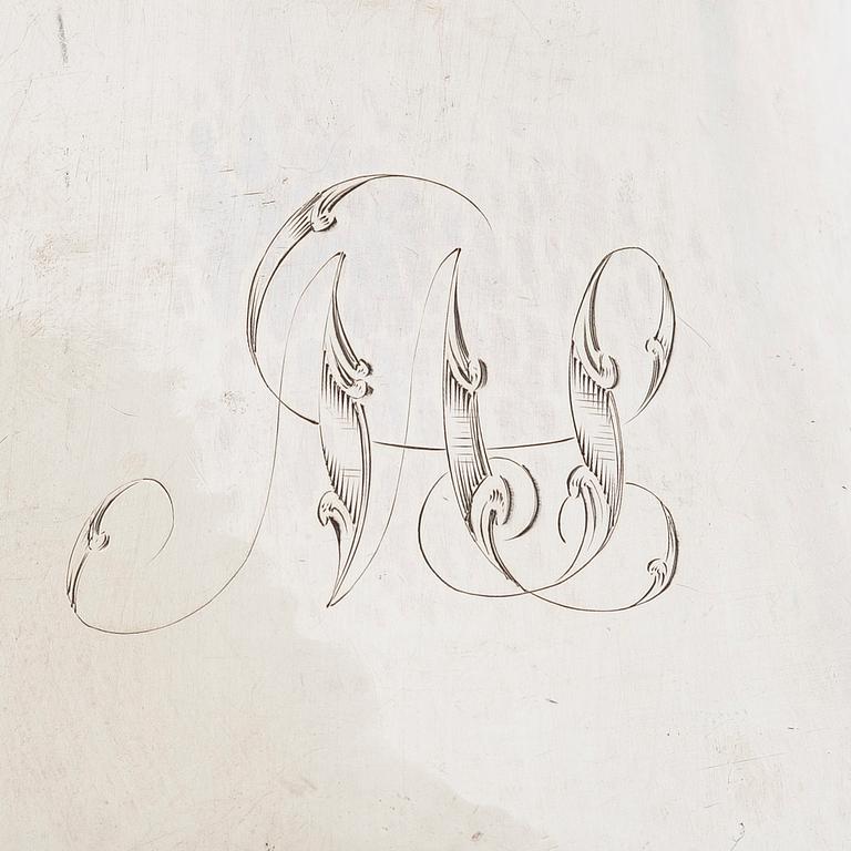 William & Robert Peaston, mugg, silver, England, London 1762.