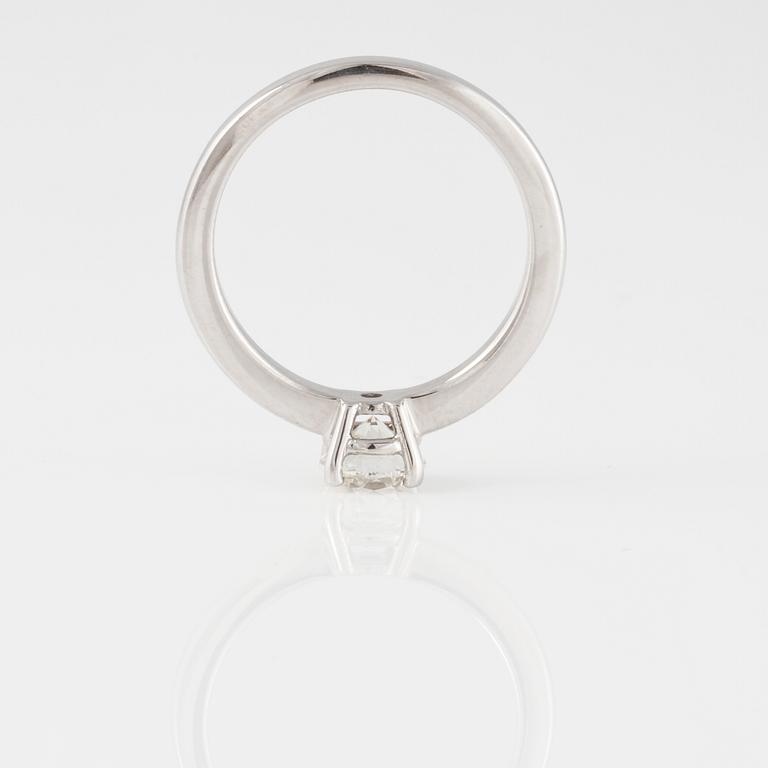 RING, med briljantslipad diamant 0.90 ct.
