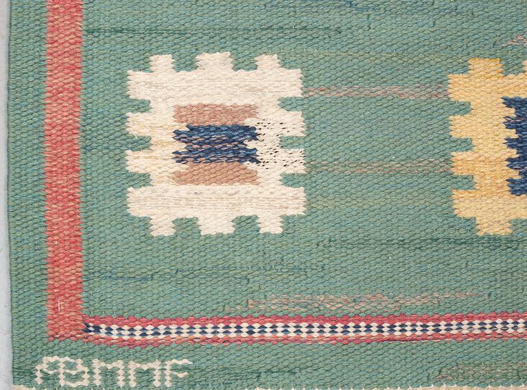 Märta Måås-Fjetterström, a runner, "Grön äng", flat weave, ca 284,5 x 94,5 cm, signed AB MMF.