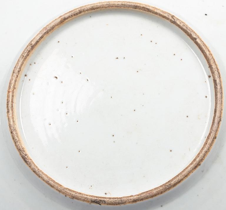 FAT, 2 st snarlika, porslin, Kina, 1900-tal.