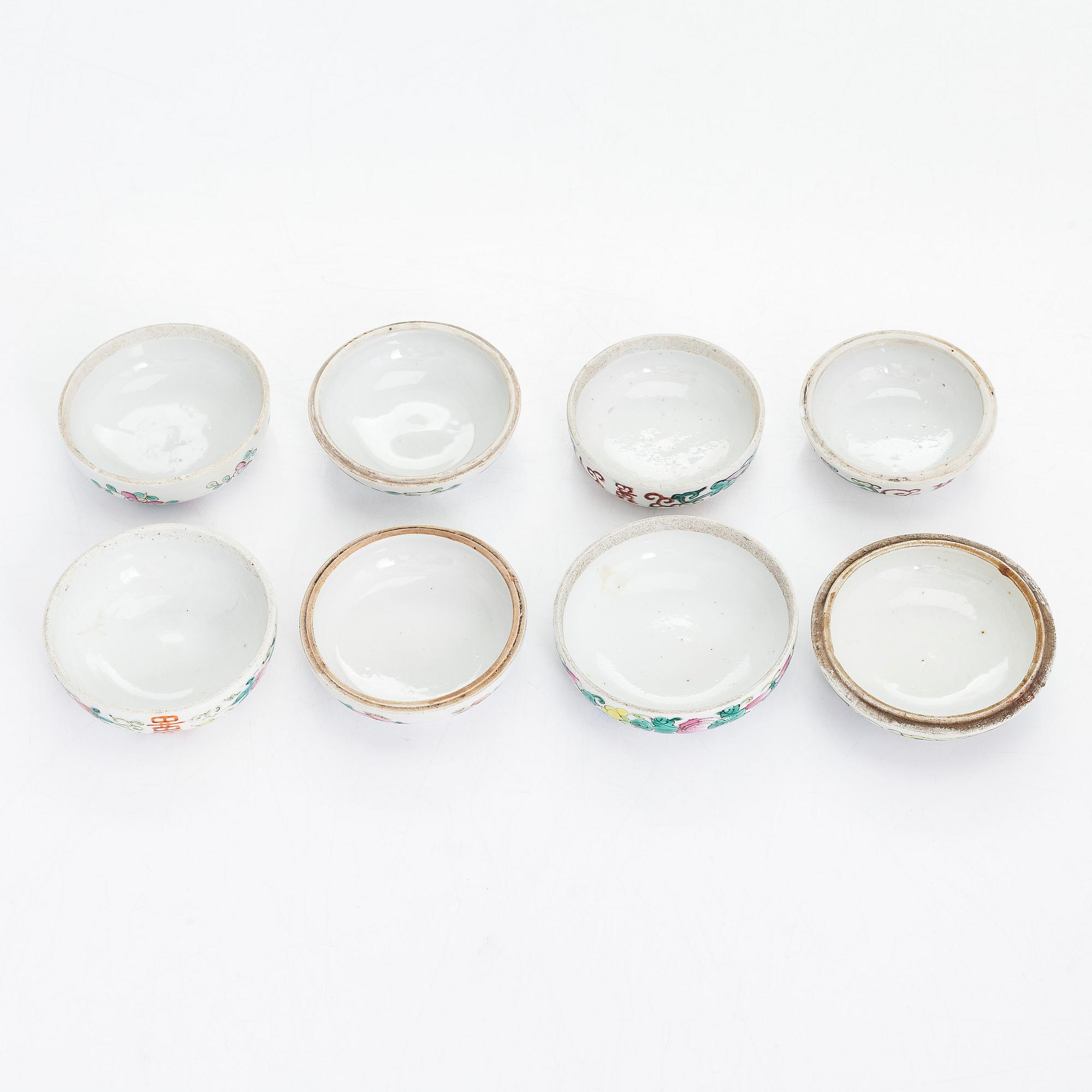 Dosor, 4 st, porslin, Kina 1900-talets första hälft.