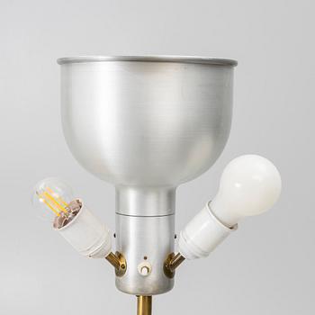Josef Frank, golvlampa, modell 2368/2148, Firma Svenskt Tenn, 1900-talets andra hälft.