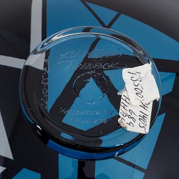 Klas Göran Tinbäck, a signed glass bowl.