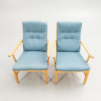 Carl Malmsten, armchairs, a pair, "Ulfåsa", AB OH Sjögren, second half of the 20th century.